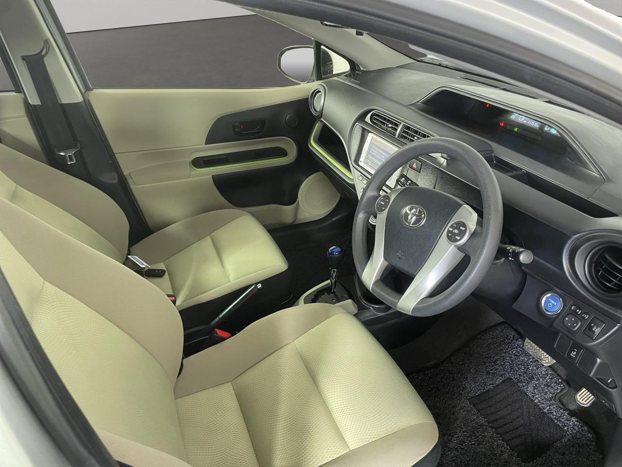 2014 Toyota Aqua G Hatchback REVERSING CAMERA + PUSH BUTTON START + AUTO LIGHTS