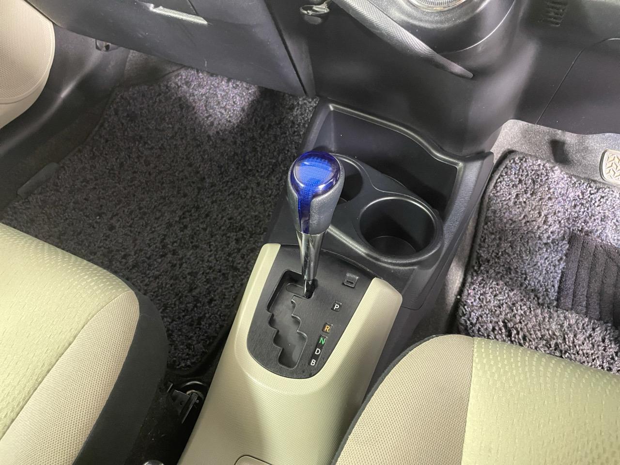 2014 Toyota Aqua G Hatchback REVERSING CAMERA + PUSH BUTTON START + AUTO LIGHTS