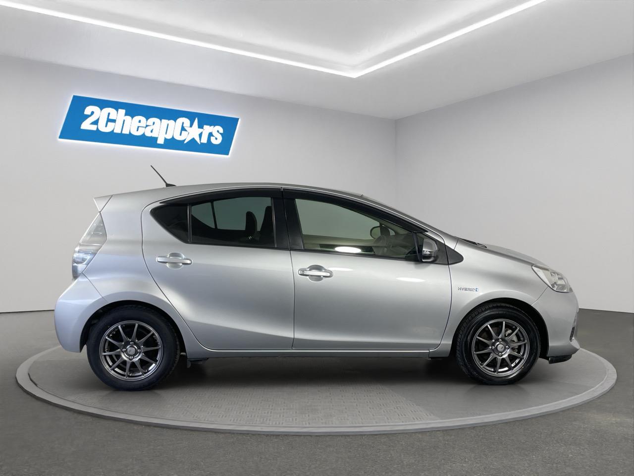 2014 Toyota Aqua G Hatchback REVERSING CAMERA + PUSH BUTTON START + AUTO LIGHTS