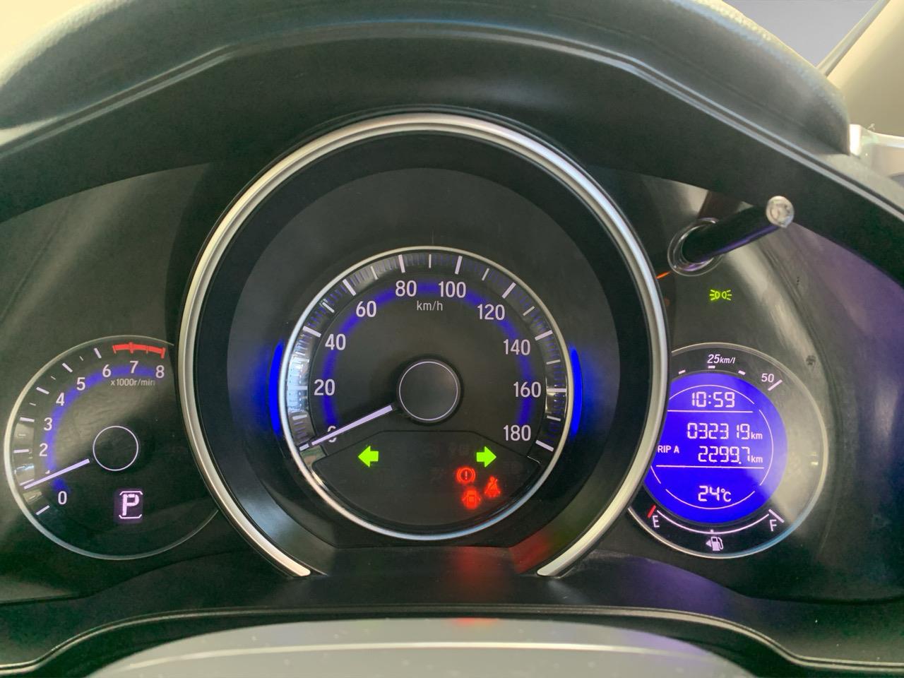 2014 Honda Fit Jazz New Shape Hatchback LOW KMS + PUSH BUTTON START + AUTO LIGHTS