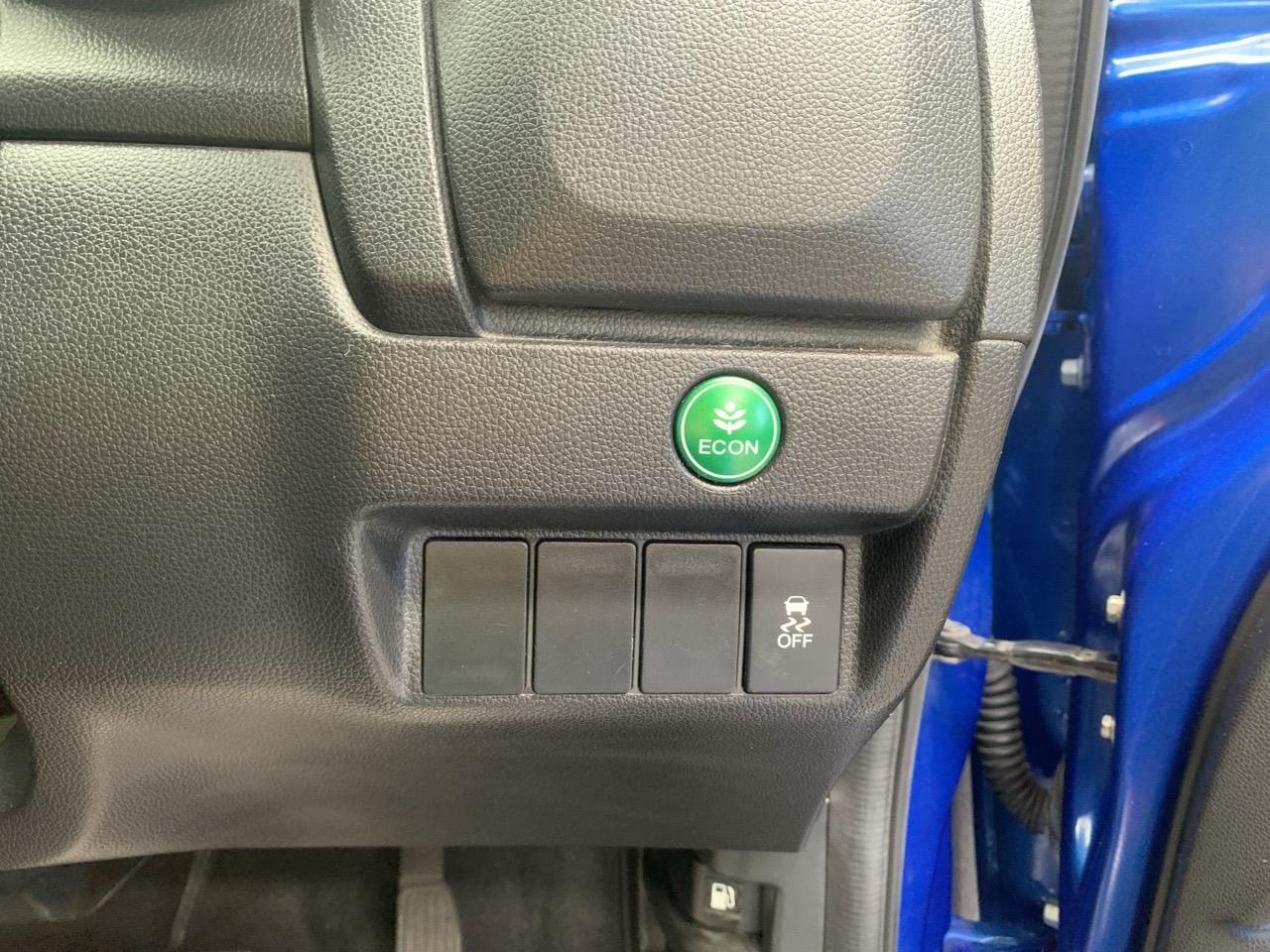 2014 Honda Fit Jazz New Shape Hatchback LOW KMS + PUSH BUTTON START + AUTO LIGHTS