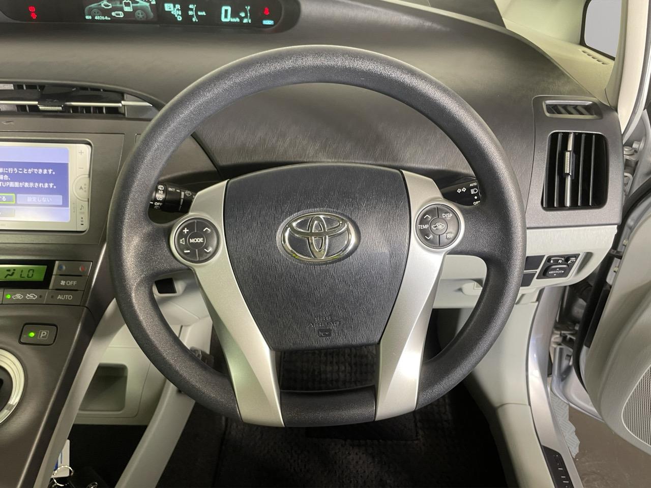 2012 Toyota Prius S Hatchback LOW KM + REVERSING CAMERA + AUTO LIGHTS