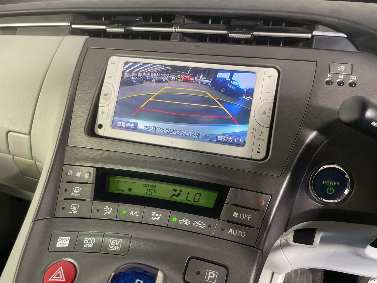 2012 Toyota Prius S Hatchback LOW KM + REVERSING CAMERA + AUTO LIGHTS