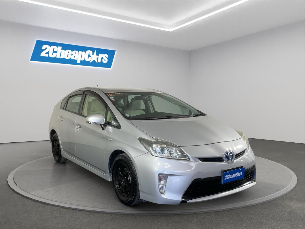 2012 Toyota Prius S Hatchback LOW KM + REVERSING CAMERA + AUTO LIGHTS