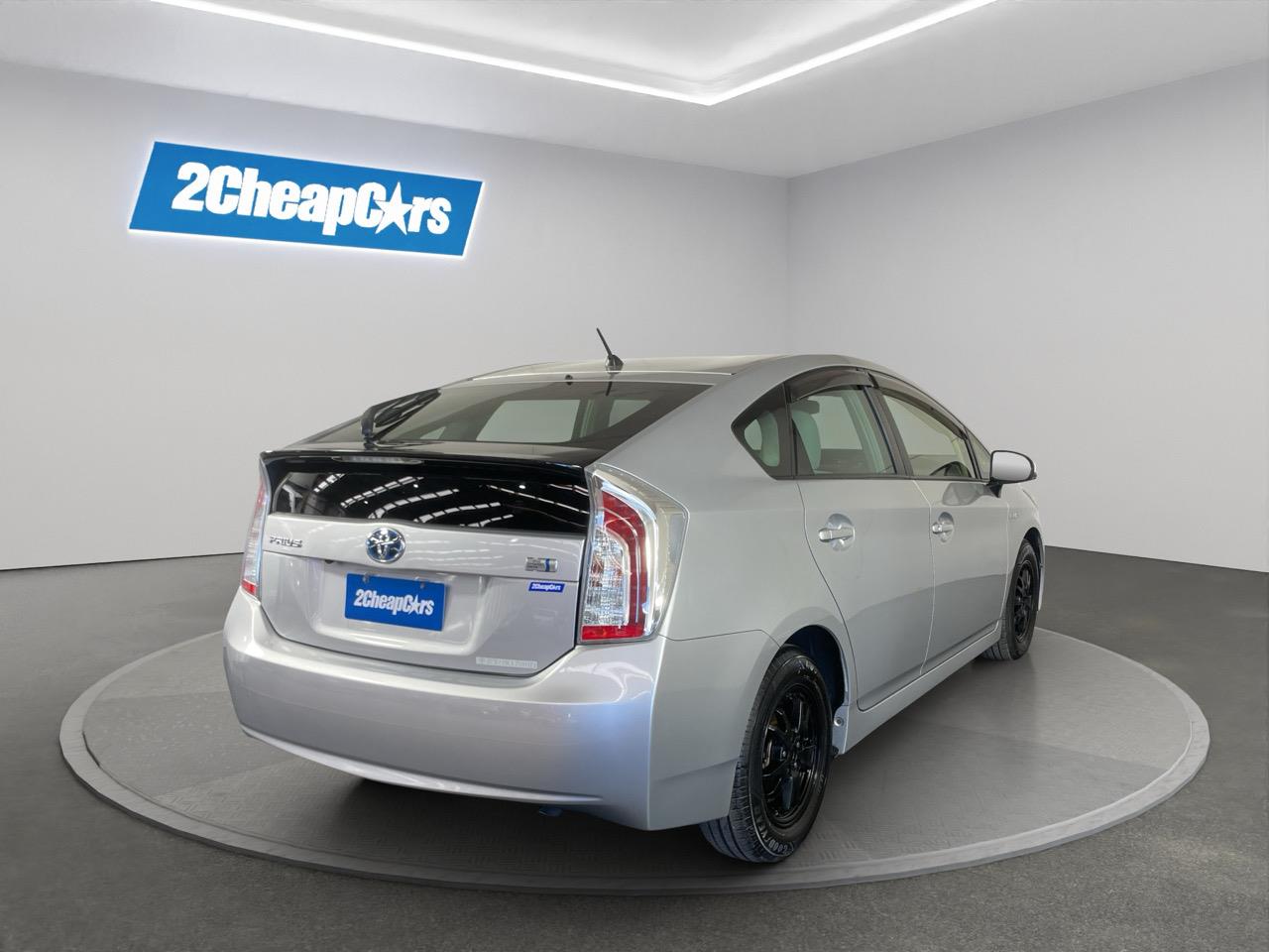 2012 Toyota Prius S Hatchback LOW KM + REVERSING CAMERA + AUTO LIGHTS
