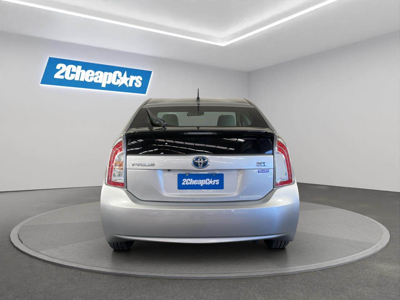 2012 Toyota Prius S Hatchback LOW KM + REVERSING CAMERA + AUTO LIGHTS