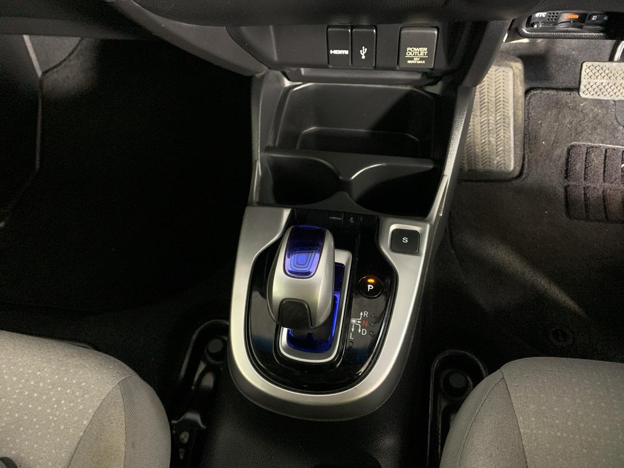 2013 Honda Fit Jazz Hybrid New Shape Hatchback REVERSING CAMERA + PUSH BUTTON START + AUTO LIGHTS