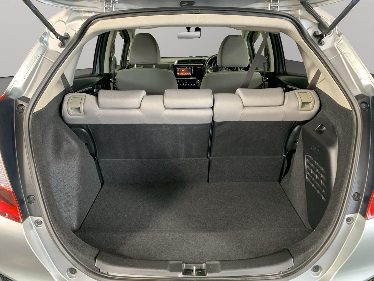 2013 Honda Fit Jazz Hybrid New Shape Hatchback REVERSING CAMERA + PUSH BUTTON START + AUTO LIGHTS