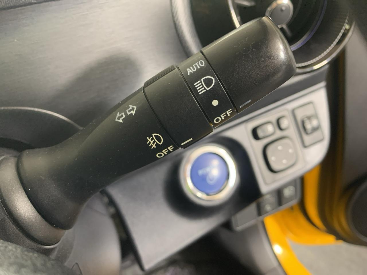 2017 Toyota Aqua New Shape G Hatchback REVERSING CAMERA + HEATED SEATS + AUTO LIGHTS