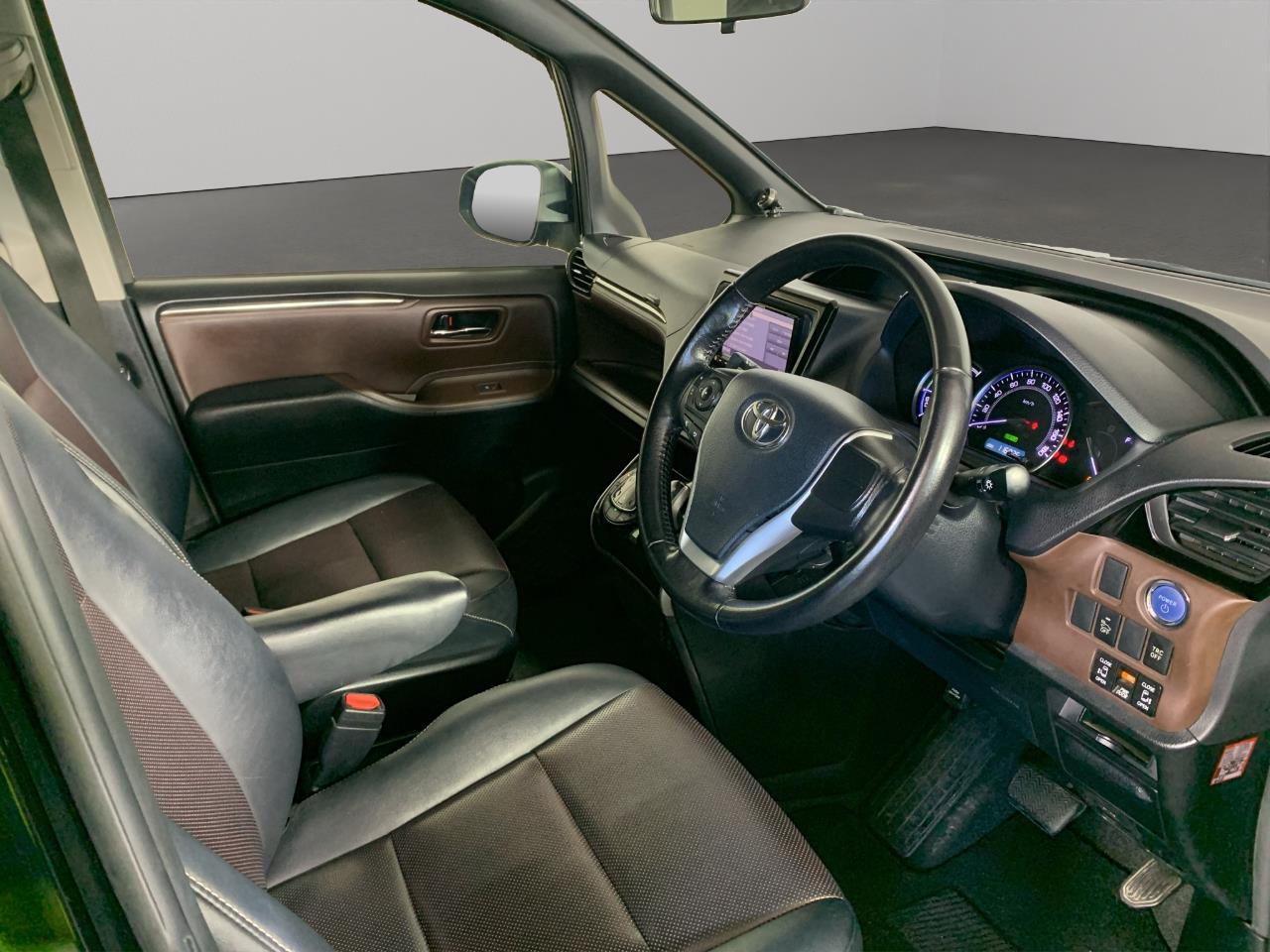 2014 Toyota Esquire Hybrid G People Mover CRUISE CONTROL + POWER SLIDING DOORS + AUTO LIGHTS