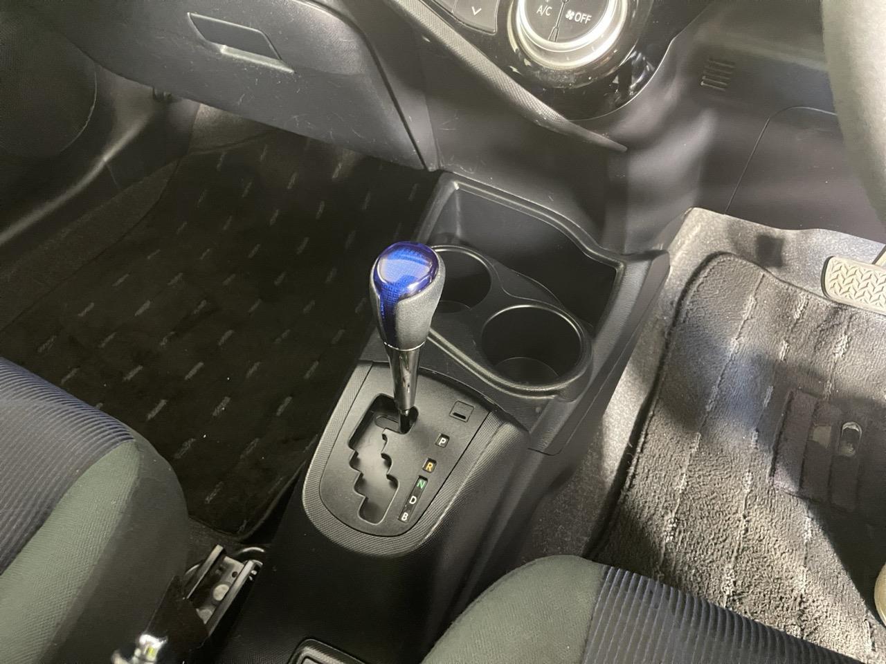 2015 Toyota Aqua Facelift Model S Hatchback PUSH BUTTON START + AUTO LIGHTS