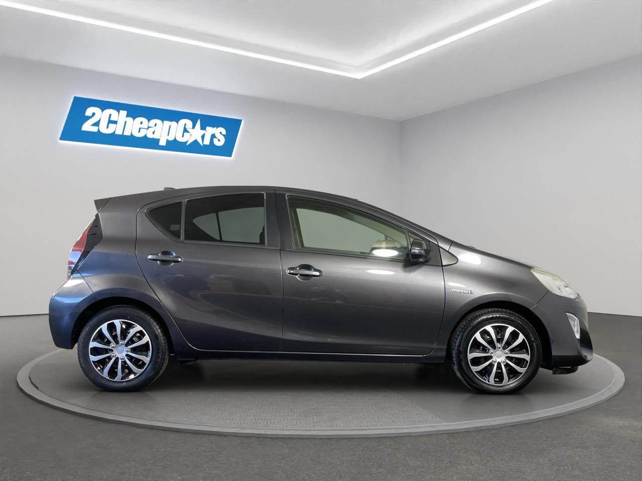 2015 Toyota Aqua Facelift Model S Hatchback PUSH BUTTON START + AUTO LIGHTS