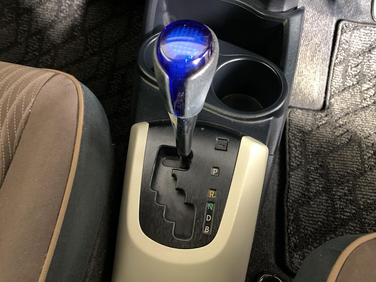 2013 Toyota Aqua G Hatchback HEATED SEATS+ PUSH BUTTON START + AUTO LIGHTS