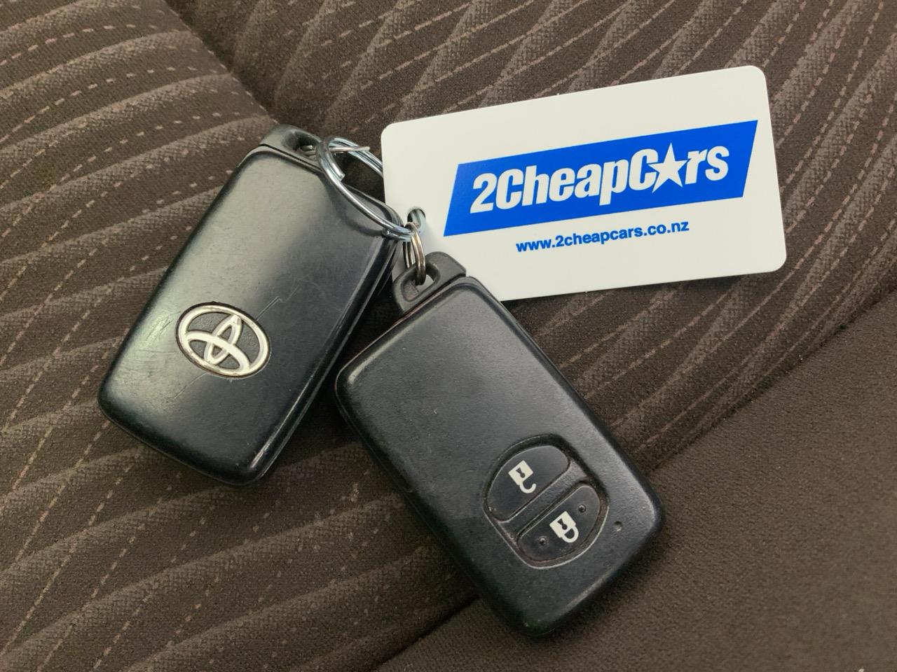 2013 Toyota Aqua G Hatchback HEATED SEATS+ PUSH BUTTON START + AUTO LIGHTS