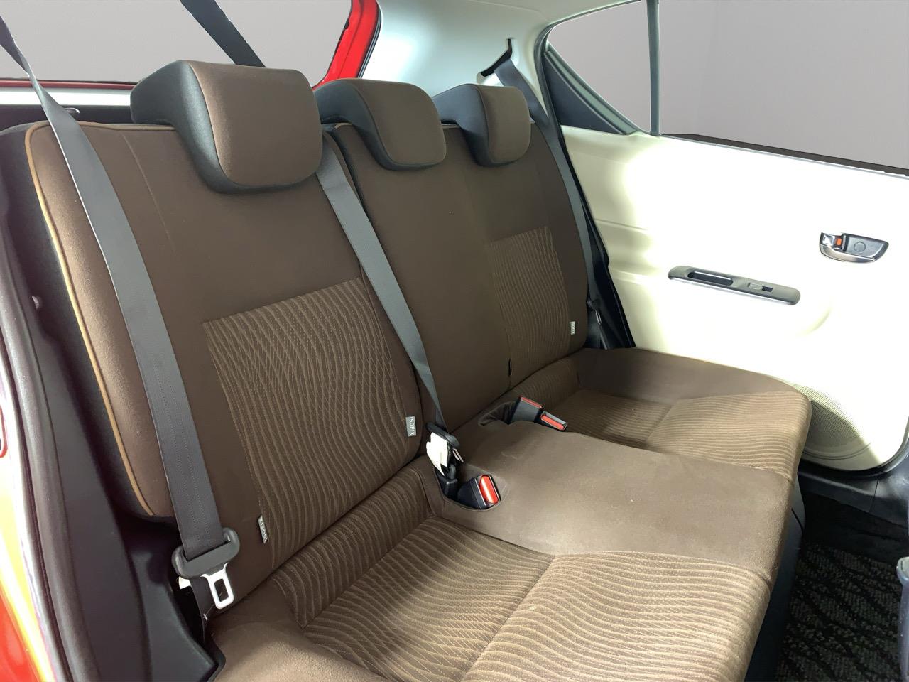 2013 Toyota Aqua G Hatchback HEATED SEATS+ PUSH BUTTON START + AUTO LIGHTS