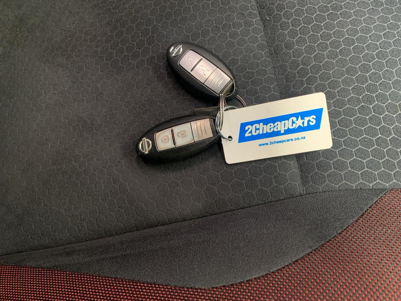 2013 Nissan Juke  RV/SUV PUSH BUTTON START + AUTO LIGHTS + REVERSING CAMERA