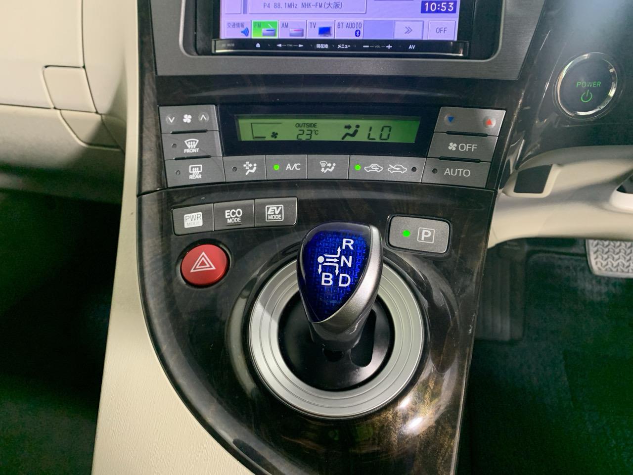 2013 Toyota Prius S Hatchback REVERSING CAMERA + PUSH BUTTON START + AUTO LIGHTS