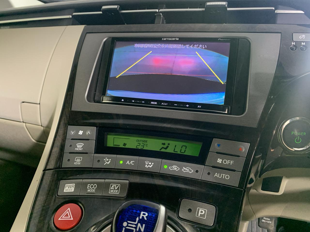 2013 Toyota Prius S Hatchback REVERSING CAMERA + PUSH BUTTON START + AUTO LIGHTS