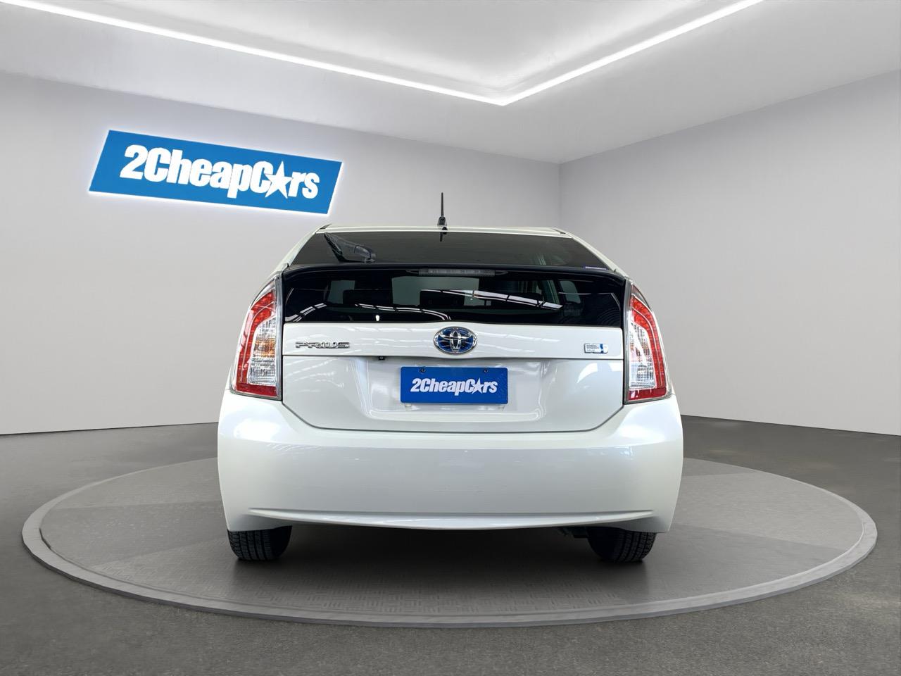 2013 Toyota Prius S Hatchback REVERSING CAMERA + PUSH BUTTON START + AUTO LIGHTS