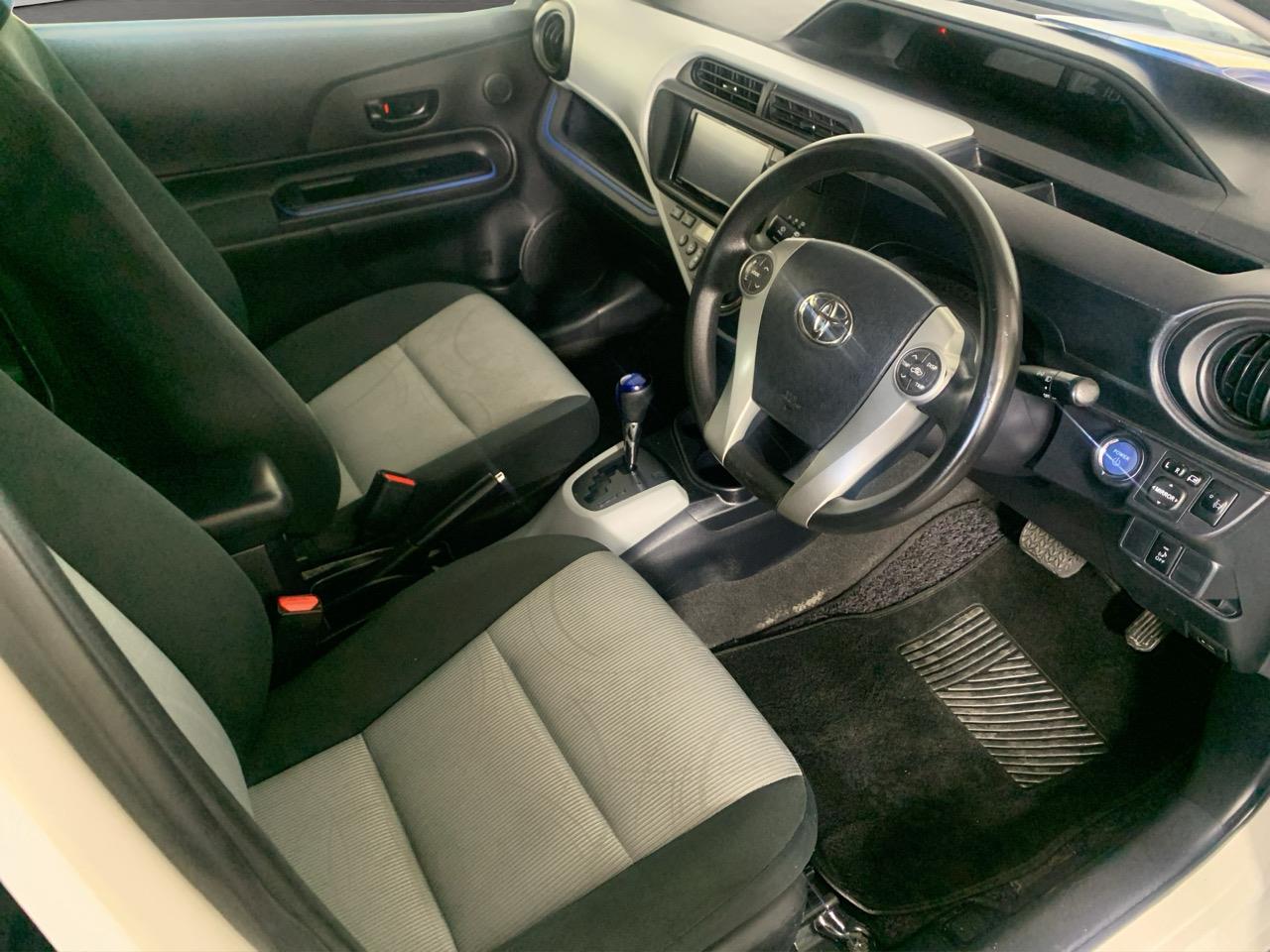 2013 Toyota Aqua S Hatchback PUSH BUTTON START + AUTO LIGHTS + REVERSING CAMERA