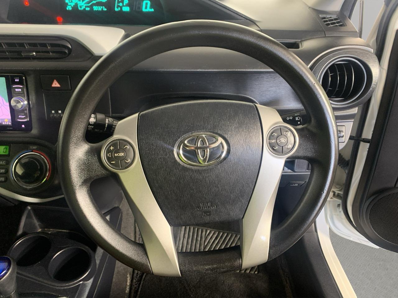 2013 Toyota Aqua S Hatchback PUSH BUTTON START + AUTO LIGHTS + REVERSING CAMERA