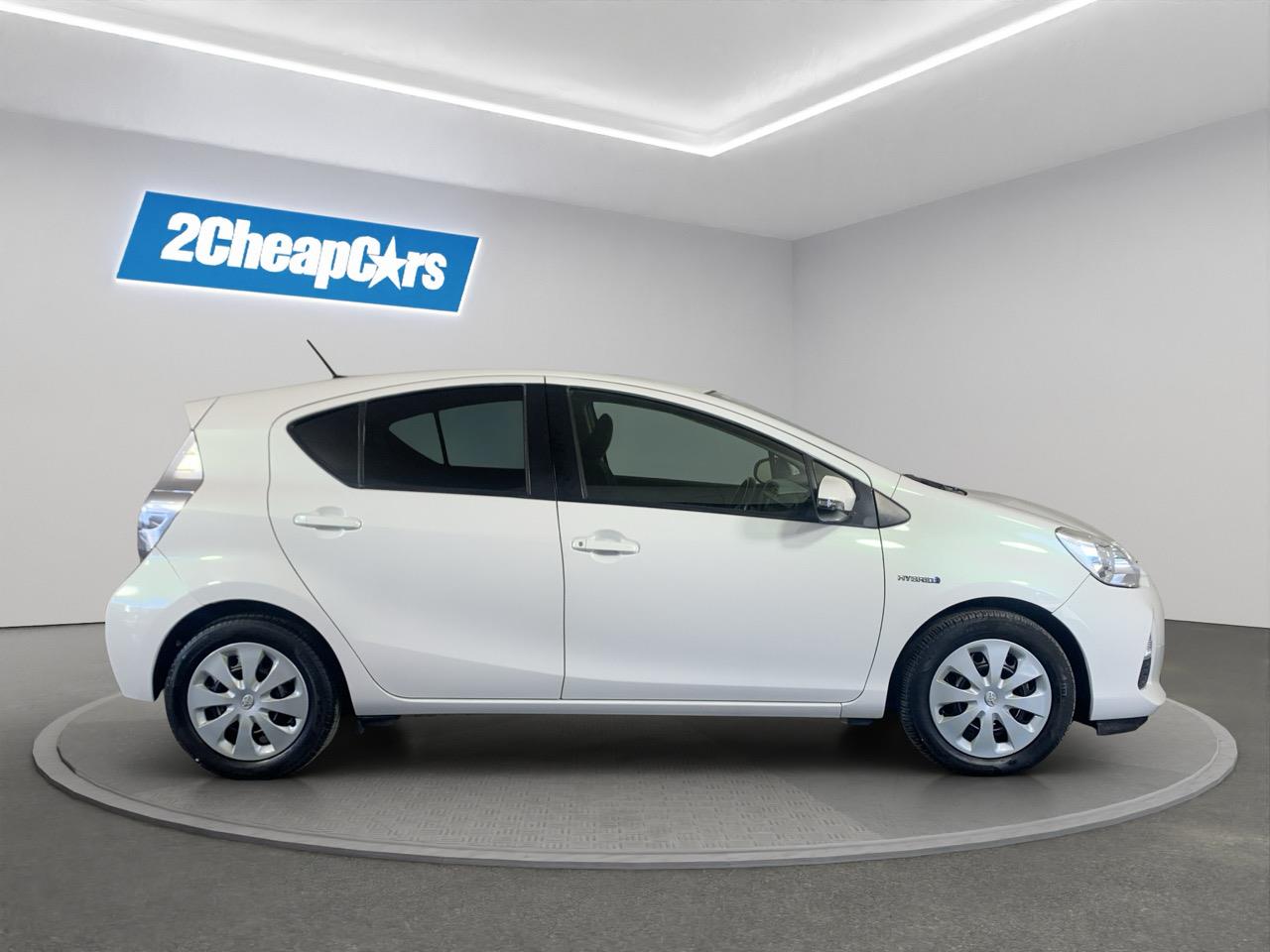 2013 Toyota Aqua S Hatchback PUSH BUTTON START + AUTO LIGHTS + REVERSING CAMERA