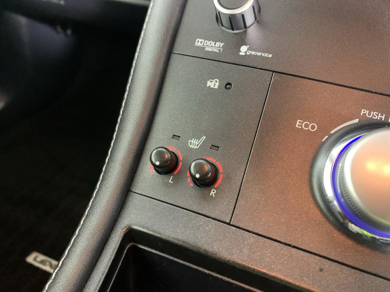 2012 Lexus CT200h Version L Hatchback HEATED SEATS + PUSH START + PADDLE SHIFT