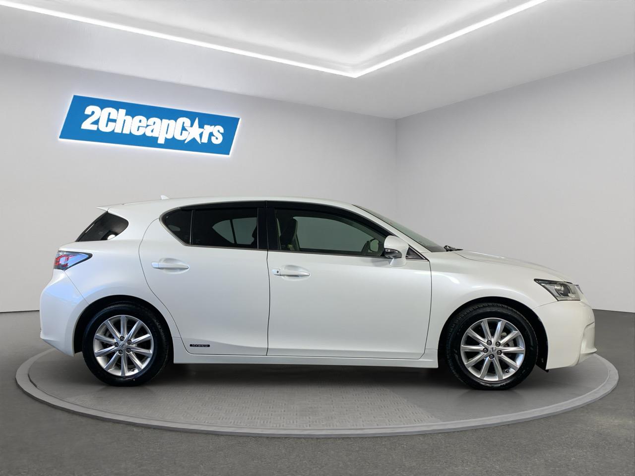 2012 Lexus CT200h Version L Hatchback HEATED SEATS + PUSH START + PADDLE SHIFT