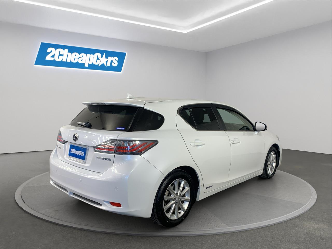 2012 Lexus CT200h Version L Hatchback HEATED SEATS + PUSH START + PADDLE SHIFT