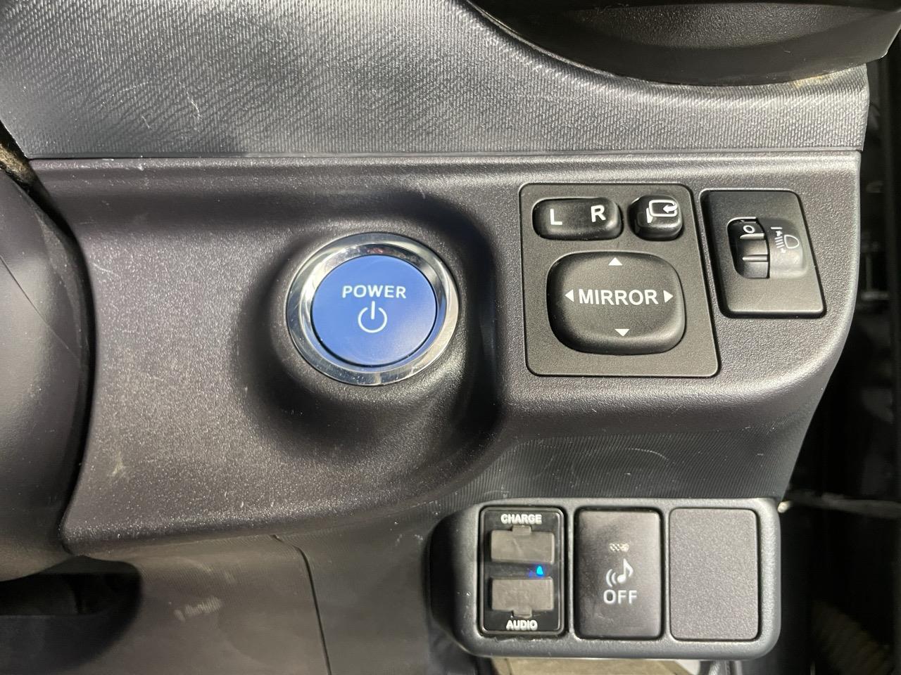 2013 Toyota Aqua S AERO Hatchback REVERSING CAMERA + HEATED SEATS + PUSH START