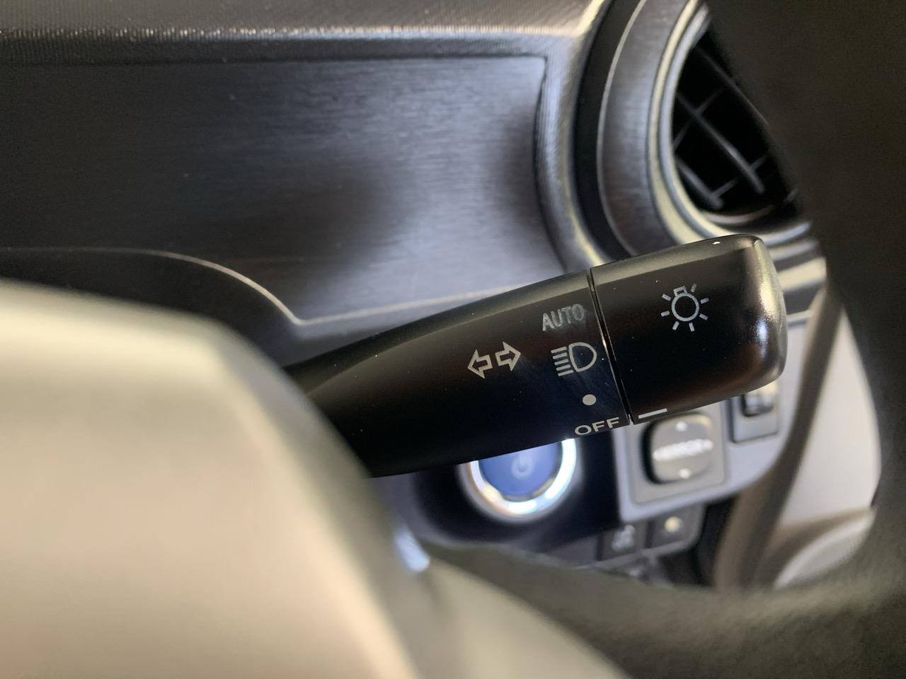 2013 Toyota Aqua G Hatchback HEATED SEATS + PUSH BUTTON START + AUTO LIGHTS