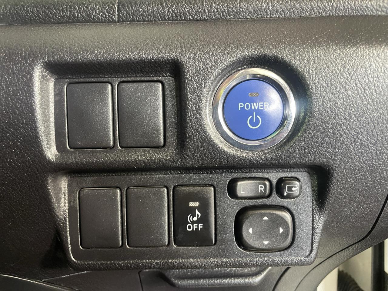 2012 Toyota SAI S Sedan LOW KMS + REVERSING CAMERA + AUTO LIGHTS