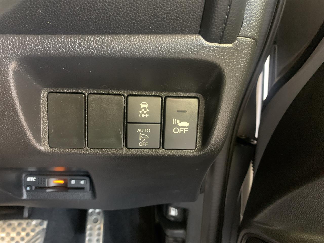 2016 Honda Shuttle HYBRID Z Station Wagon GREAT SPACE + PUSH SRART + REVESING CAMERA