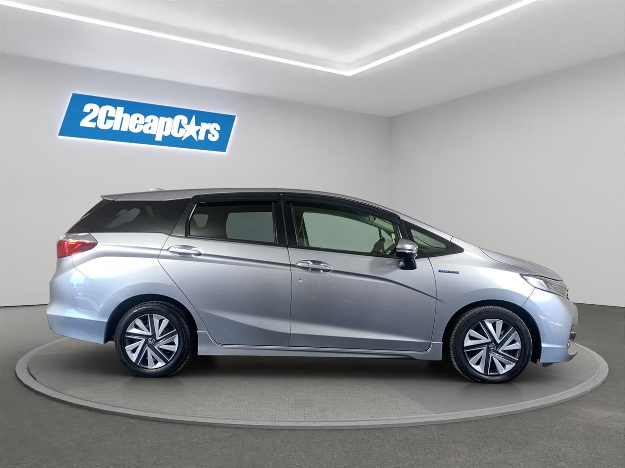 2016 Honda Shuttle HYBRID Z Station Wagon GREAT SPACE + PUSH SRART + REVESING CAMERA