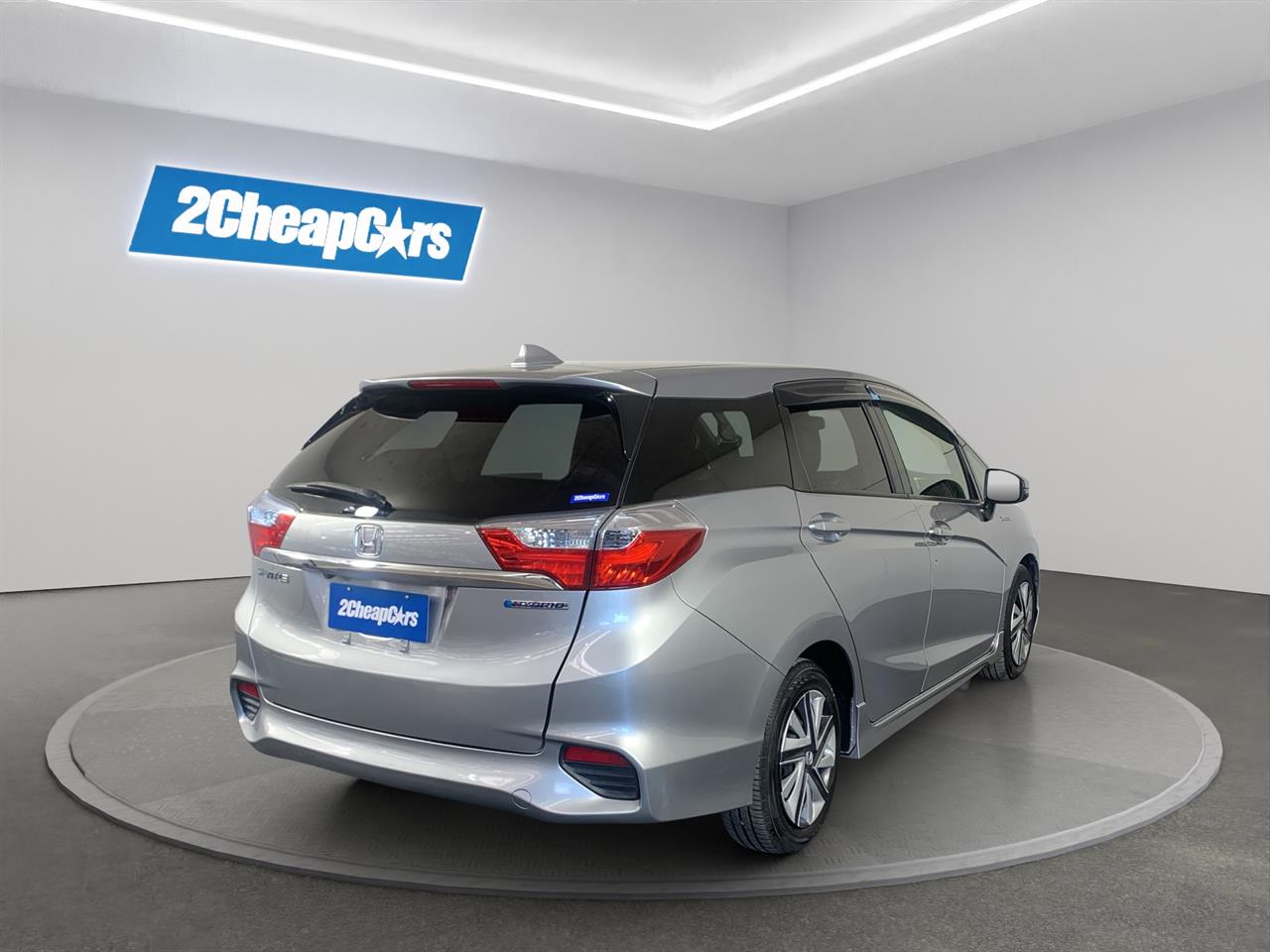 2016 Honda Shuttle HYBRID Z Station Wagon GREAT SPACE + PUSH SRART + REVESING CAMERA