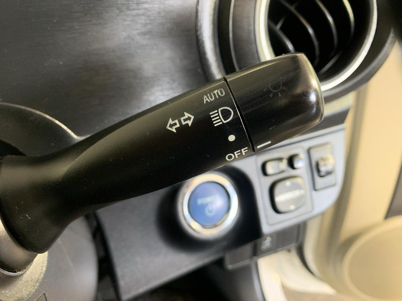 2013 Toyota Aqua S Hatchback REVERSING CAMERA + PUSH BUTTON START + AUTO LIGHTS