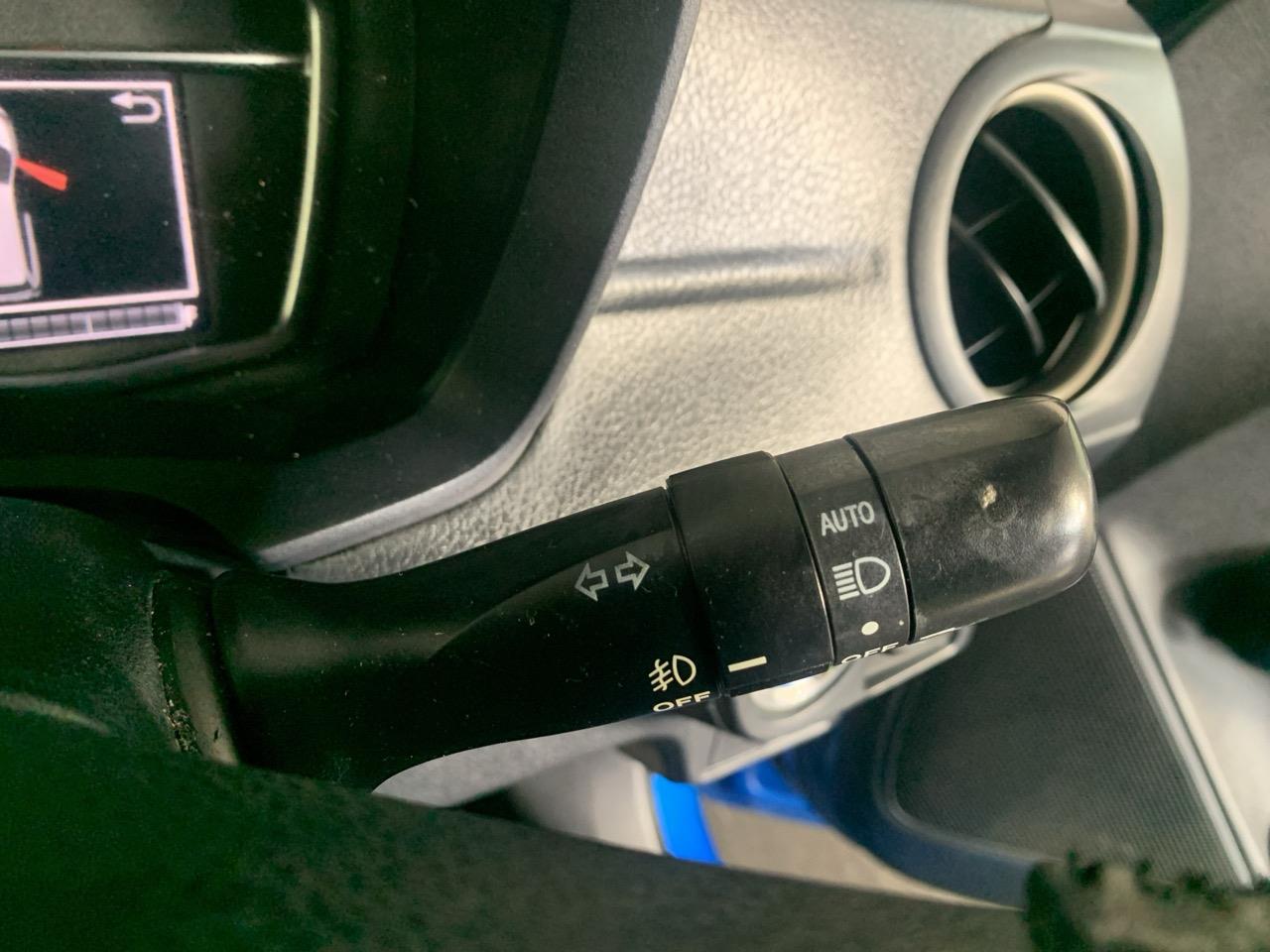 2013 Toyota Corolla Fielder Hybrid G Aero Tourer Station Wagon REVERSING CAMERA + PUSH BUTTON START + AUTO LIGHTS