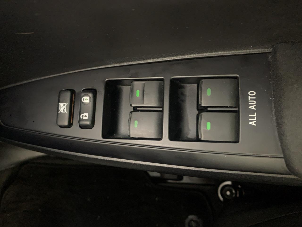 2013 Toyota Corolla Fielder Hybrid G Aero Tourer Station Wagon REVERSING CAMERA + PUSH BUTTON START + AUTO LIGHTS