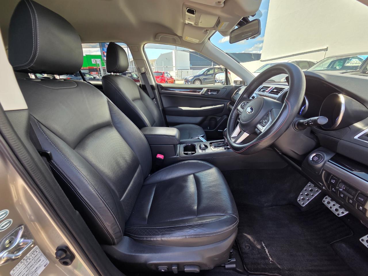 2015 Subaru Outback New Shape AWD RV/SUV AWD + PADDLE SHIFT + REVERSING CAMERA