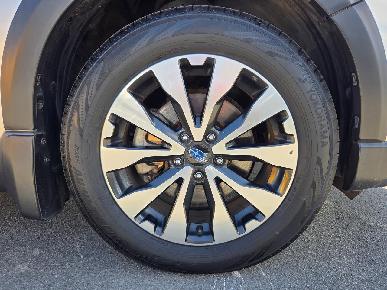 2015 Subaru Outback New Shape AWD RV/SUV AWD + PADDLE SHIFT + REVERSING CAMERA