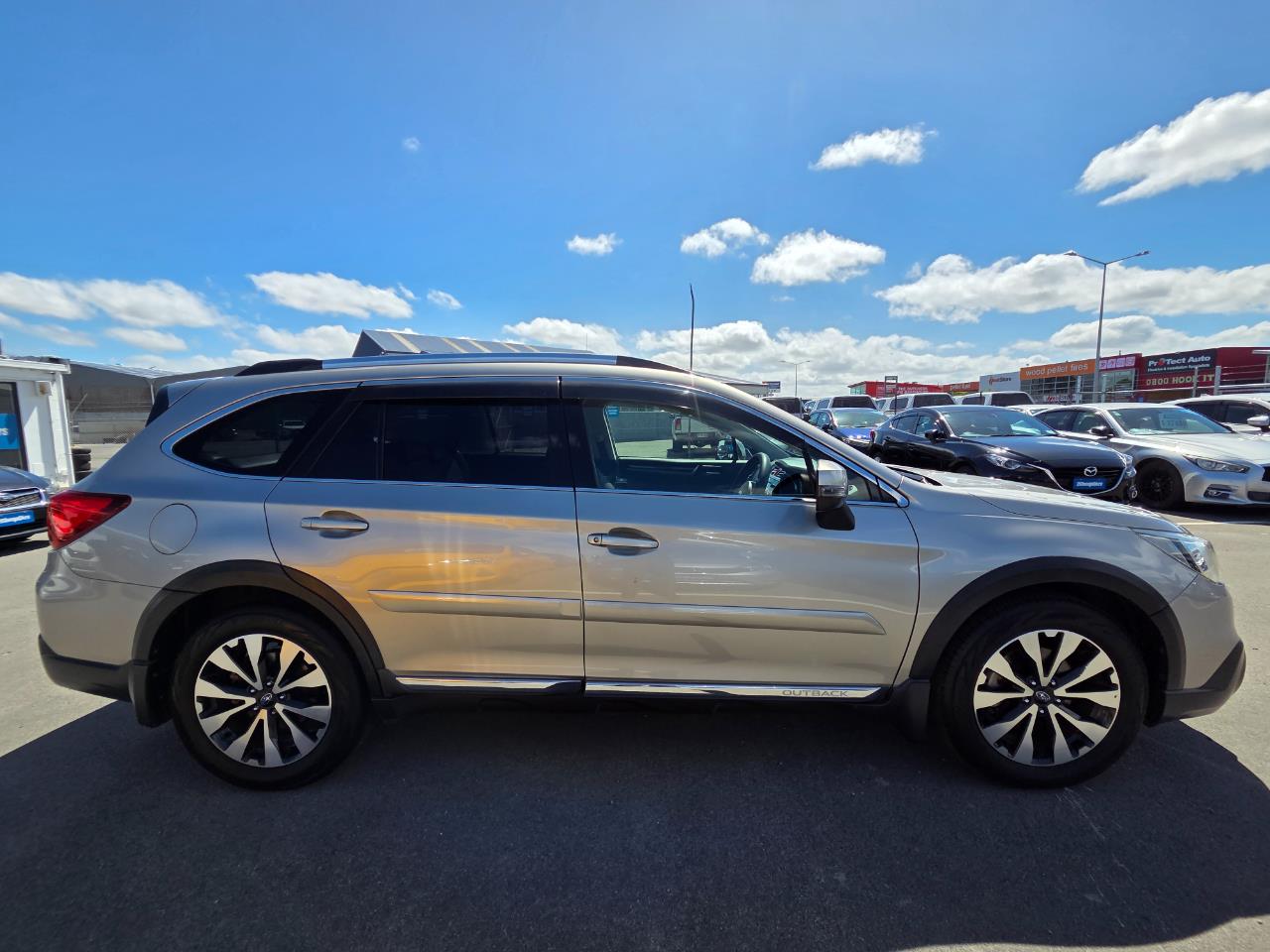 2015 Subaru Outback New Shape AWD RV/SUV AWD + PADDLE SHIFT + REVERSING CAMERA