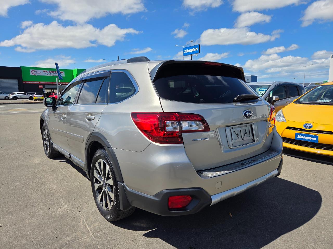 2015 Subaru Outback New Shape AWD RV/SUV AWD + PADDLE SHIFT + REVERSING CAMERA