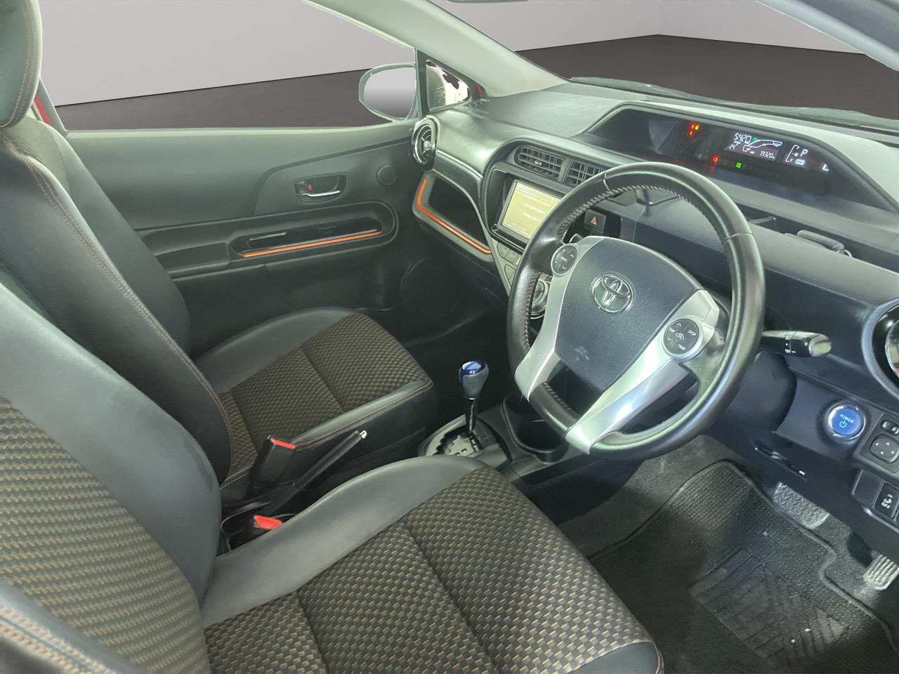 2014 Toyota Aqua X-URBAN Hatchback REVERSING CAMERA + HEATED SEATS + PUSH START