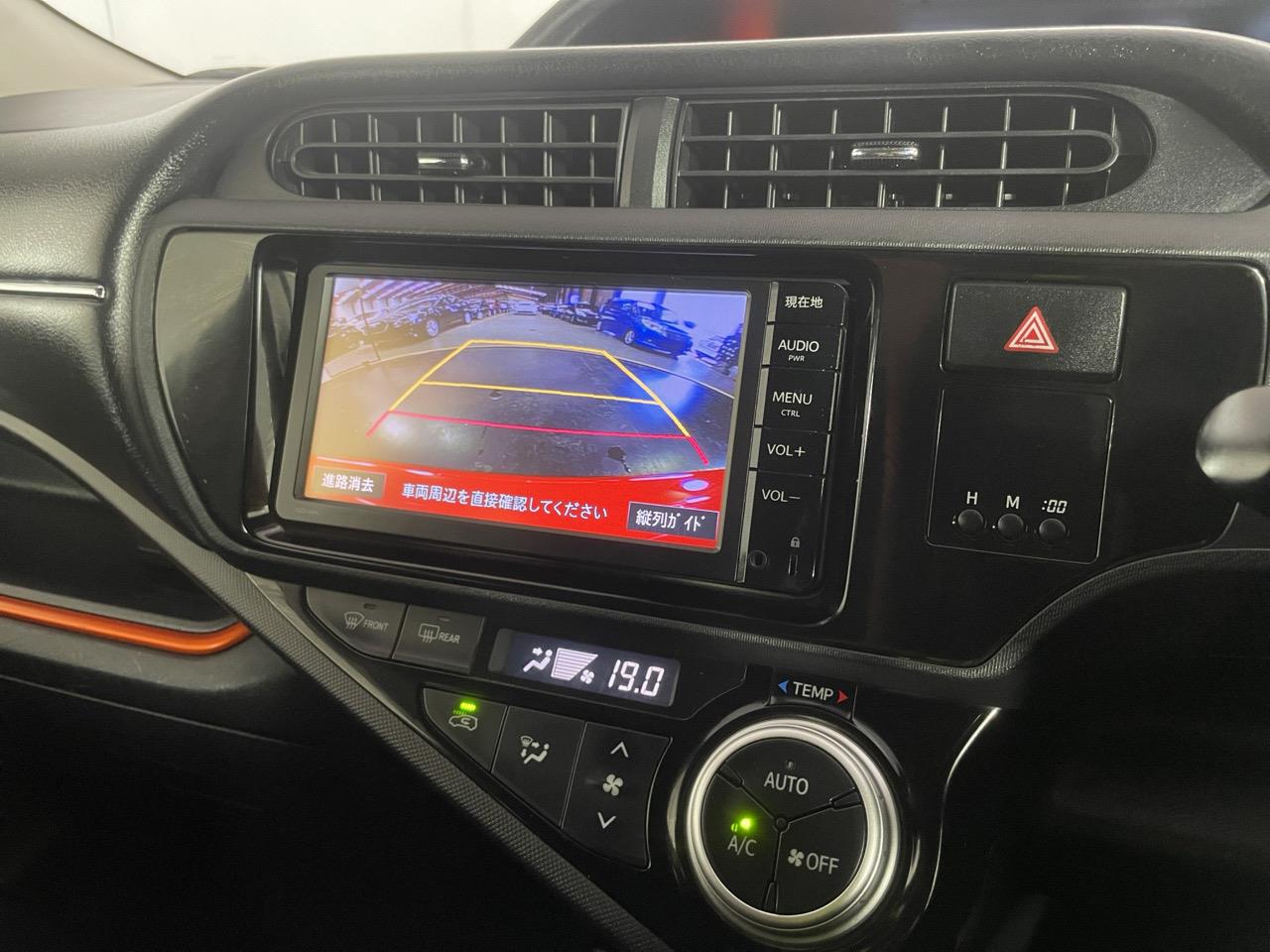 2014 Toyota Aqua X-URBAN Hatchback REVERSING CAMERA + HEATED SEATS + PUSH START