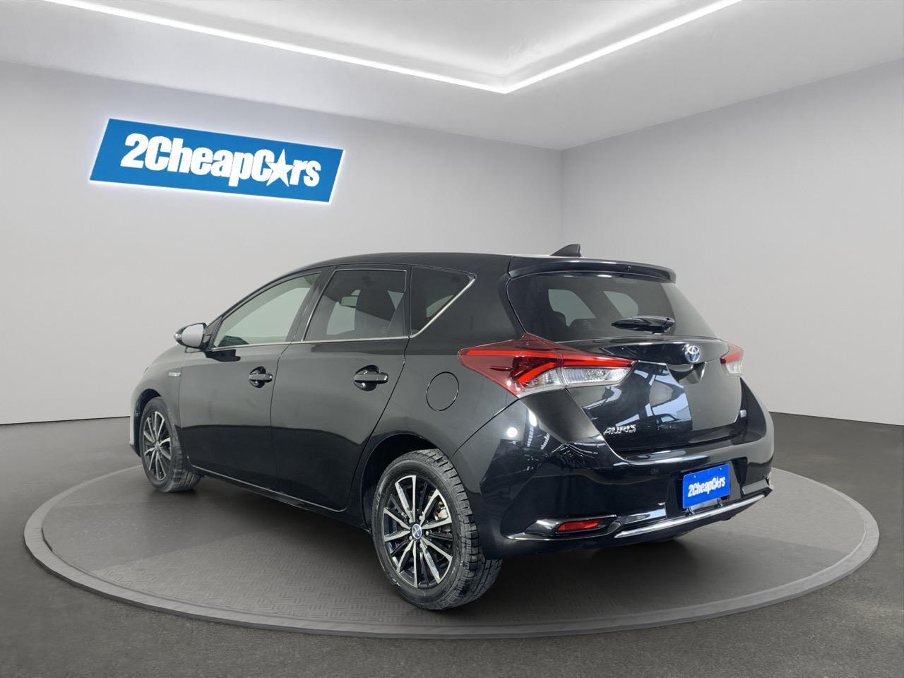 2016 Toyota Auris Corolla Hybrid G Hatchback CRUISE CONTROL + HEATED SEATS + AUTO LIGHTS 