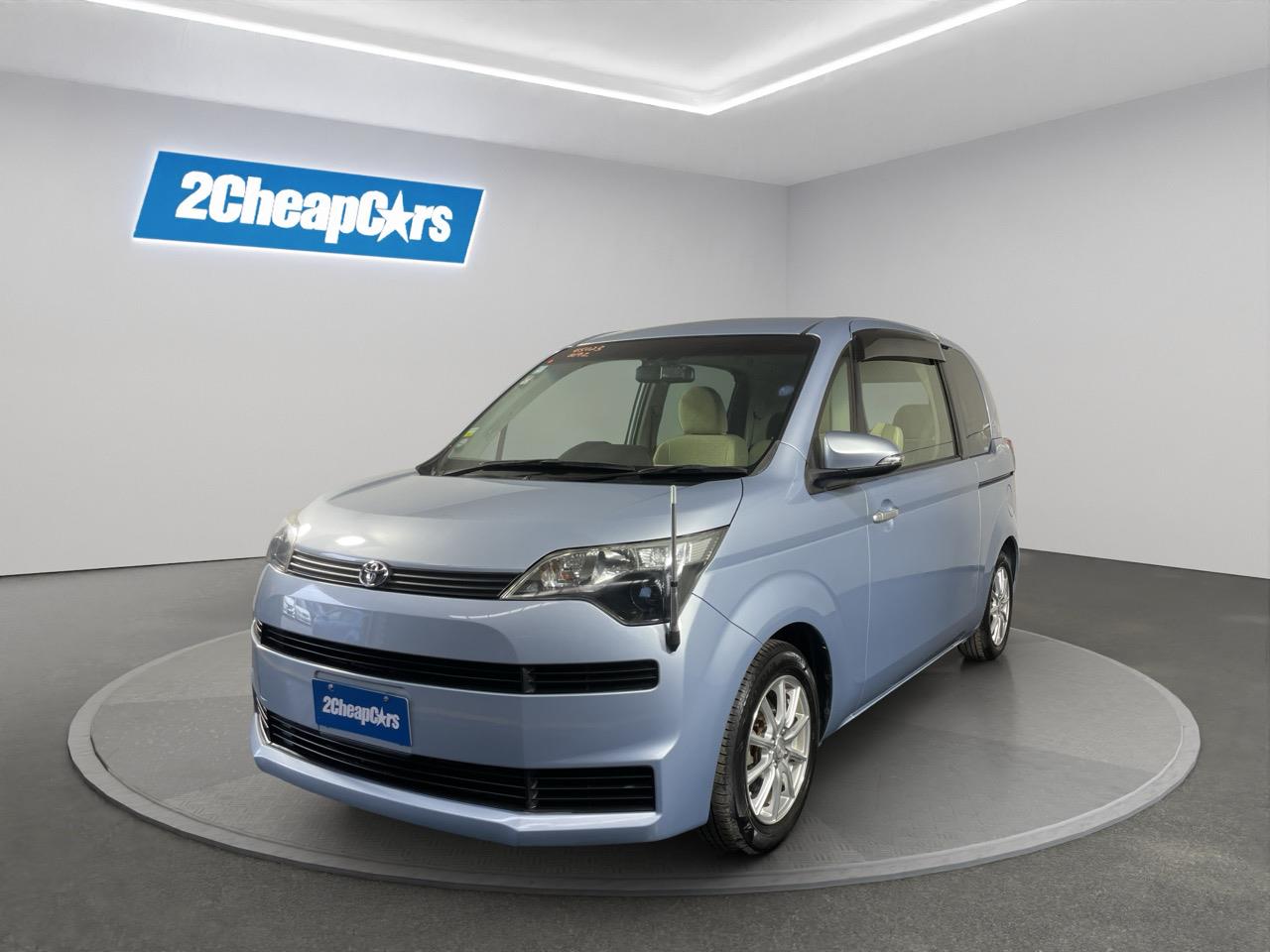 2013 Toyota SPADE F Hatchback