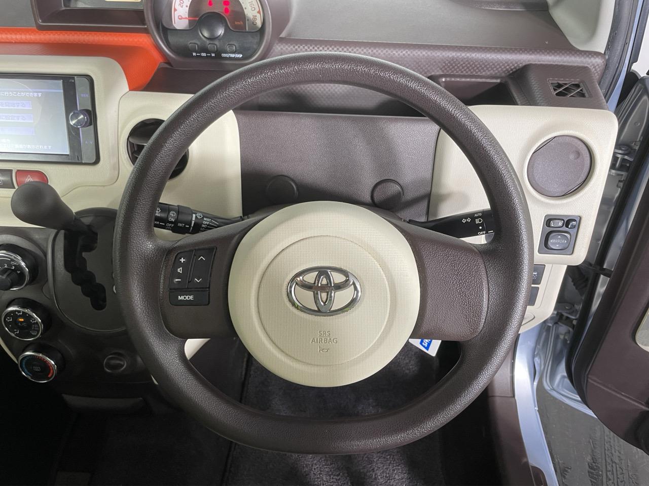 2013 Toyota SPADE F Hatchback REVERSING CAMERA + AUTO LIGHTS 