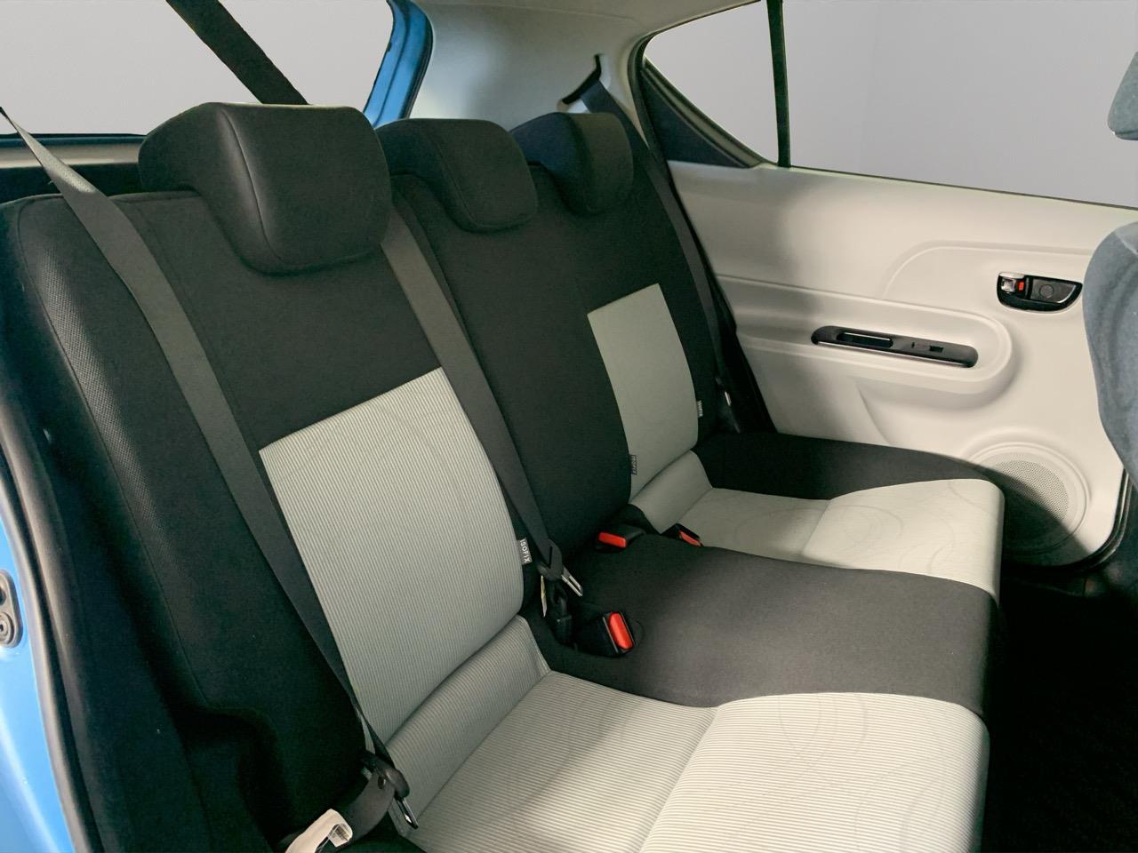 2013 Toyota Aqua S Hatchback REVESING CAMERA + PUSH SRART + AUTO LIGHTS