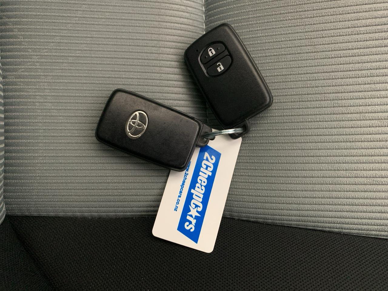 2013 Toyota Aqua S Hatchback REVESING CAMERA + PUSH SRART + AUTO LIGHTS