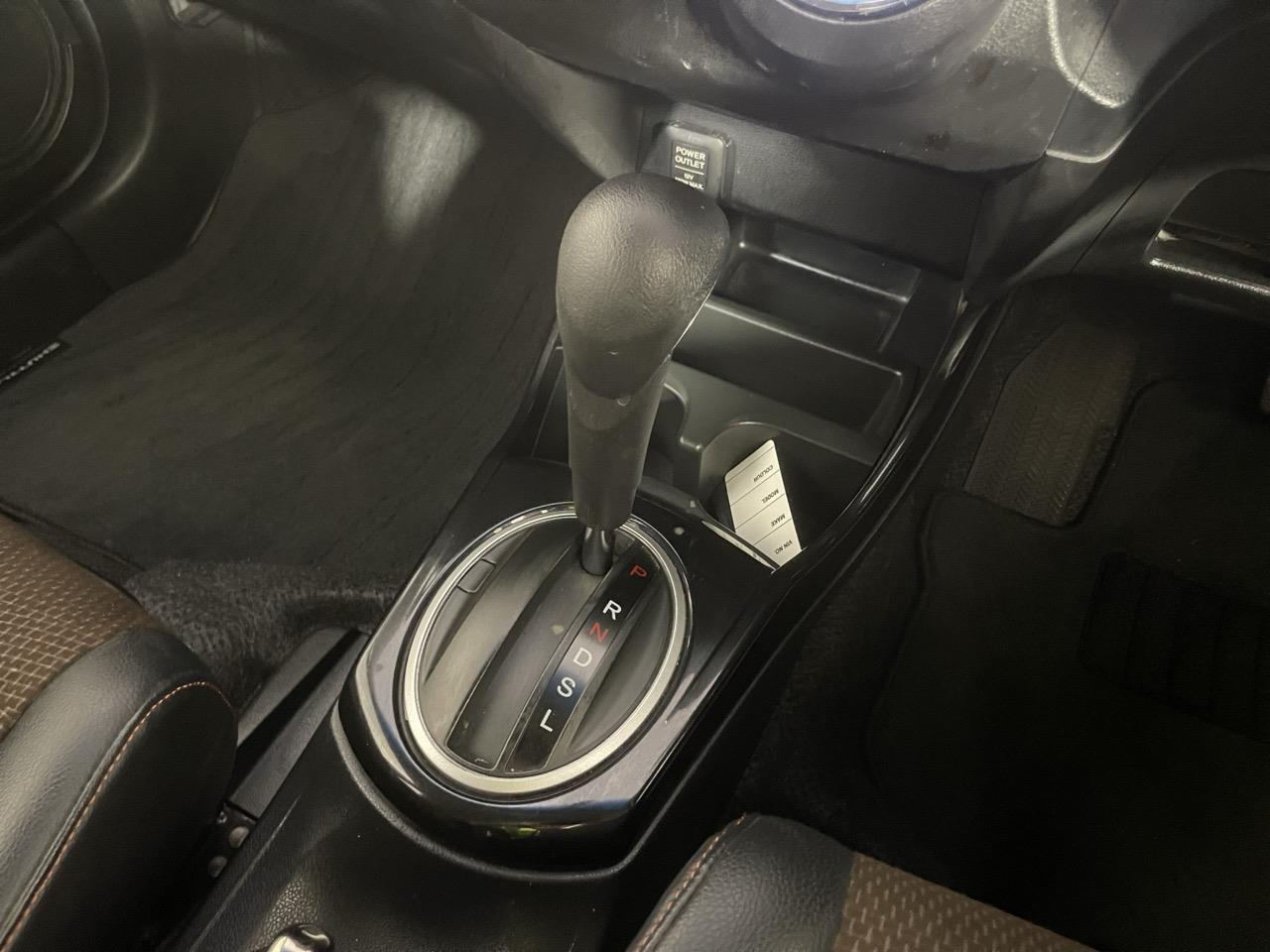 2012 Honda Fit SHUTTLE HYBRID Station Wagon CRUISE CONTROL + AUTO LIGHTS + GREAT SPACE